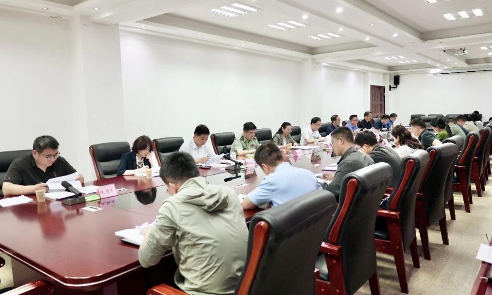 区政府召开党组（扩大）会议和第64次常务会议
