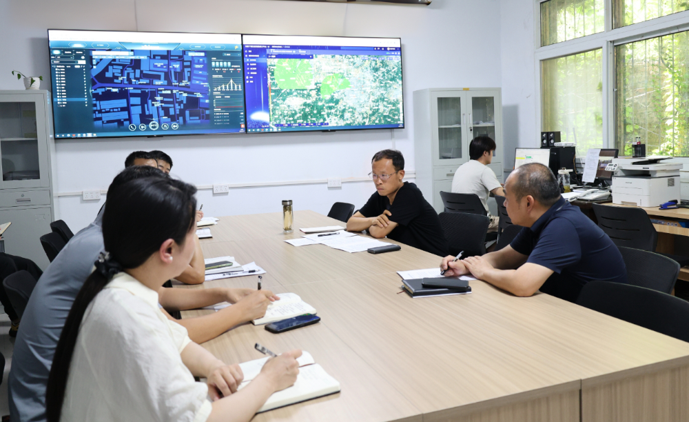 区委书记邓国永调研督导大气污染防治、防汛备汛等工作